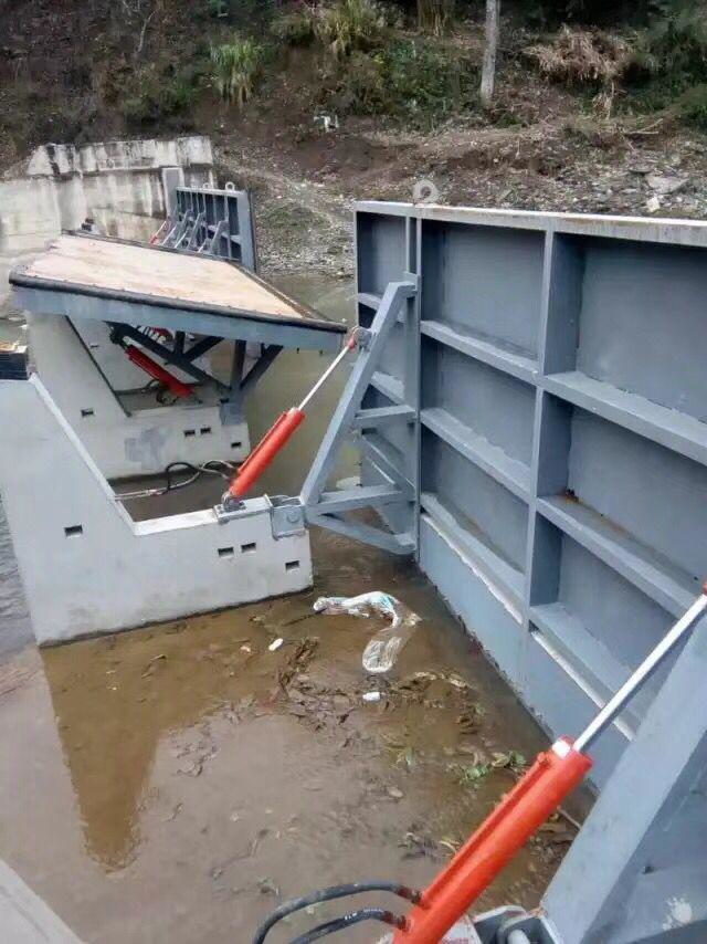 1579963313251599..